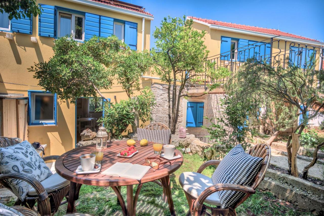 Eco Aparthotel The Dreamers'S Club Lumbarda Kültér fotó